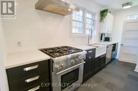22 Mount Pleasant Avenue Ottawa ON K1S 0L8