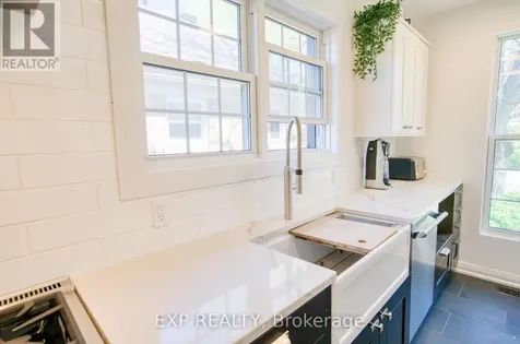 22 Mount Pleasant Avenue Ottawa ON K1S 0L8