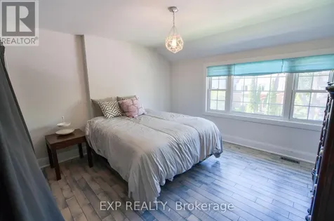 22 Mount Pleasant Avenue Ottawa ON K1S 0L8