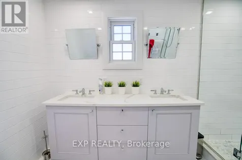 22 Mount Pleasant Avenue Ottawa ON K1S 0L8