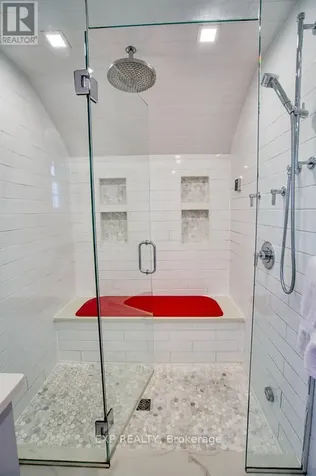 22 Mount Pleasant Avenue Ottawa ON K1S 0L8