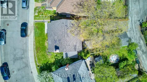 22 Mount Pleasant Avenue Ottawa ON K1S 0L8