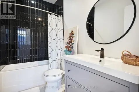 144 Florence Street Ottawa ON K1R 5N4