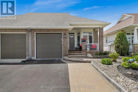 725 Cabris Crescent Ottawa ON K4A 0T6