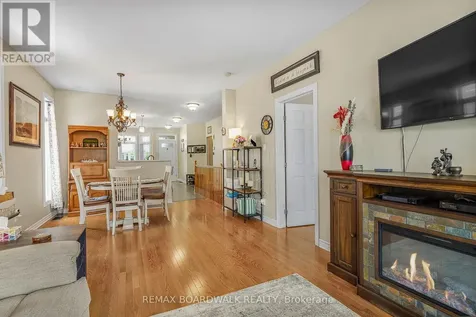 725 Cabris Crescent Ottawa ON K4A 0T6
