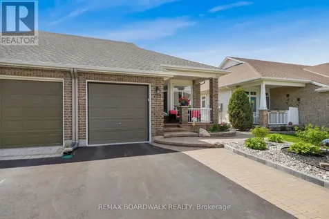 725 Cabris Crescent Ottawa ON K4A 0T6
