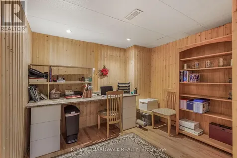 725 Cabris Crescent Ottawa ON K4A 0T6