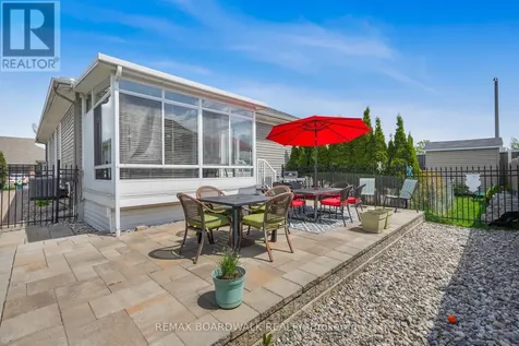 725 Cabris Crescent Ottawa ON K4A 0T6