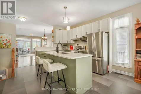 725 Cabris Crescent Ottawa ON K4A 0T6