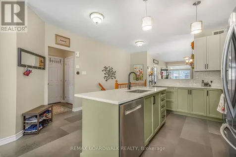 725 Cabris Crescent Ottawa ON K4A 0T6