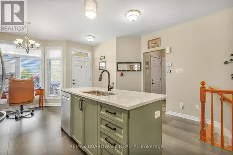 725 Cabris Crescent Ottawa ON K4A 0T6