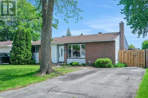 1416 Alboro Crescent Ottawa ON K1J 8B7
