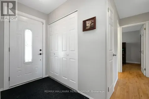 1416 Alboro Crescent Ottawa ON K1J 8B7