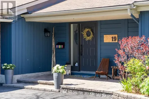 19 Colley Street Ottawa ON K2J 3Z7