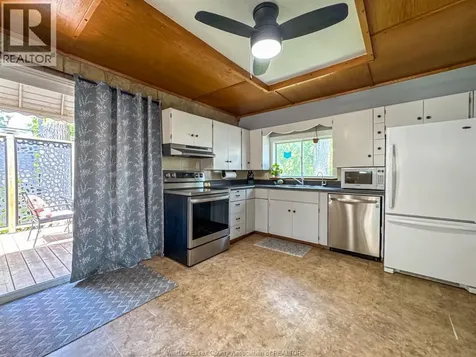 273 Maidstone Avenue East Essex ON N8M 2J8