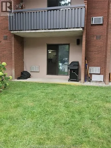 925 Grand Avenue West Chatham ON N7L 4Z1