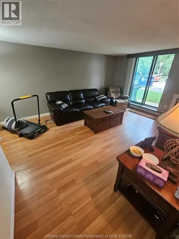 925 Grand Avenue West Chatham ON N7L 4Z1