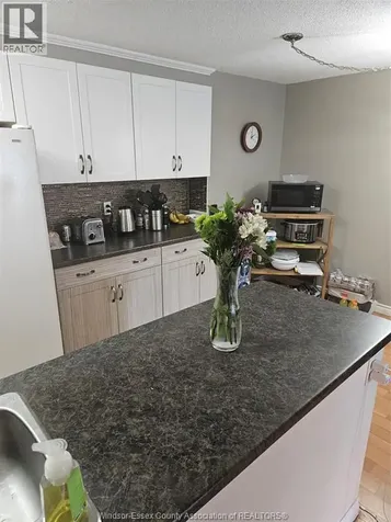 925 Grand Avenue West Chatham ON N7L 4Z1
