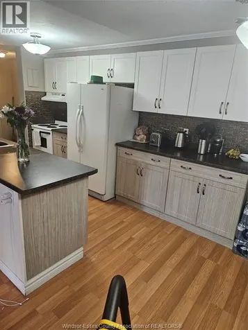 925 Grand Avenue West Chatham ON N7L 4Z1