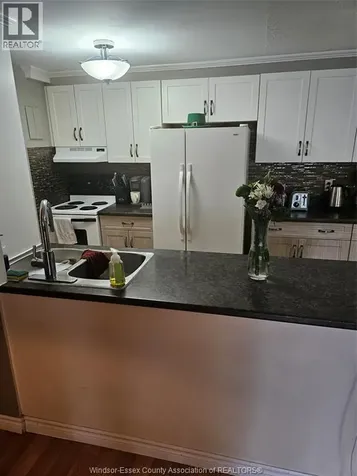 925 Grand Avenue West Chatham ON N7L 4Z1
