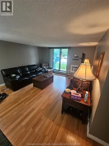 925 Grand Avenue West Chatham ON N7L 4Z1