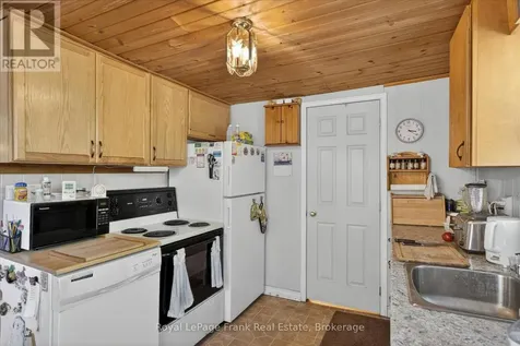 688 North Shore Drive East Otonabee-south Monaghan ON K0L 1B0