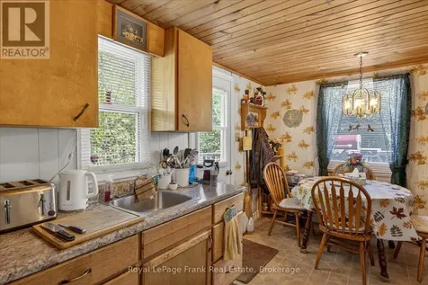 688 North Shore Drive East Otonabee-south Monaghan ON K0L 1B0