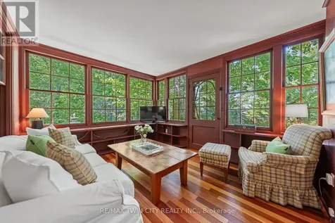 768 Glasgow Street Kitchener ON N2M 2N8