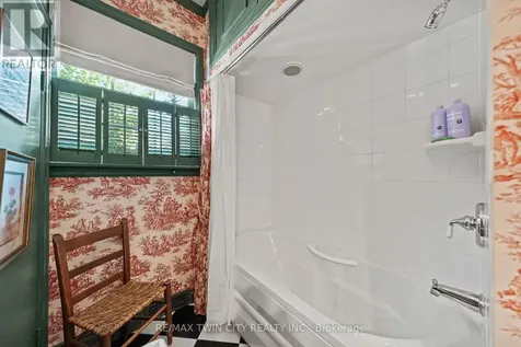 768 Glasgow Street Kitchener ON N2M 2N8