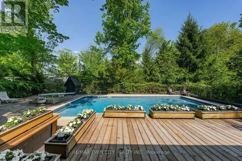 768 Glasgow Street Kitchener ON N2M 2N8