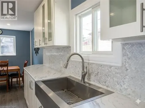 54 Edinburgh Avenue Hamilton ON L8H 2C5
