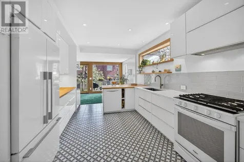 99 Goulburn Avenue Ottawa ON K1N 8C9