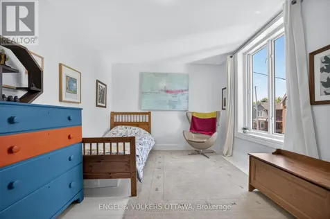 99 Goulburn Avenue Ottawa ON K1N 8C9