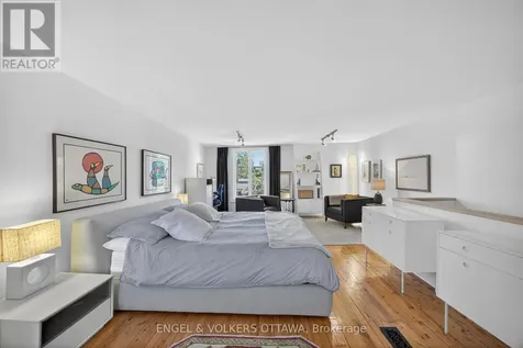 99 Goulburn Avenue Ottawa ON K1N 8C9