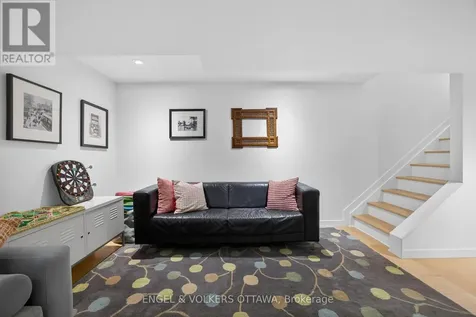 99 Goulburn Avenue Ottawa ON K1N 8C9