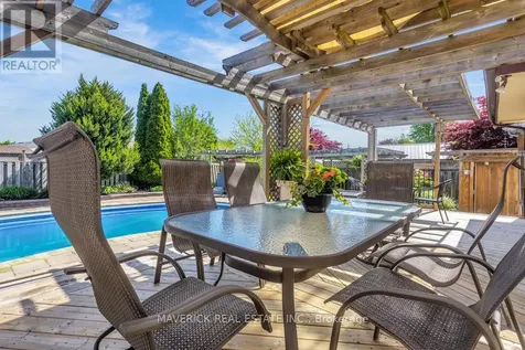6 Bonnie Place St. Thomas ON N5R 5W3