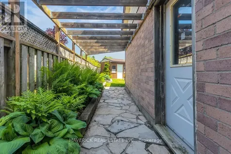 6 Bonnie Place St. Thomas ON N5R 5W3