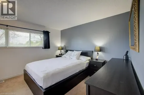 1085 Queens Boulevard Kitchener ON N2M 1B9
