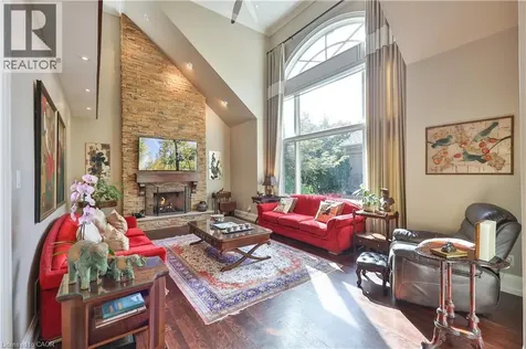 342 Pomona Avenue Burlington ON L7N 1T5