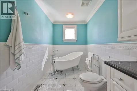 342 Pomona Avenue Burlington ON L7N 1T5