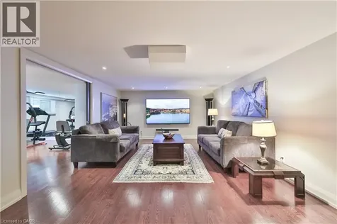 342 Pomona Avenue Burlington ON L7N 1T5