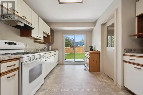 8 Harcourt Drive Guelph (dovercliffe Park/old University) ON N1G 1J6