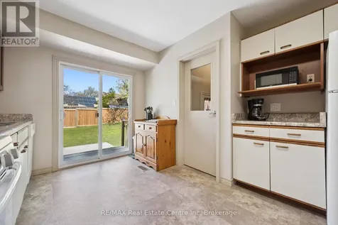 8 Harcourt Drive Guelph (dovercliffe Park/old University) ON N1G 1J6