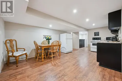 8 Harcourt Drive Guelph (dovercliffe Park/old University) ON N1G 1J6