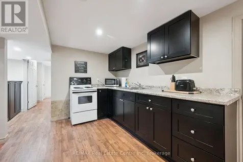 8 Harcourt Drive Guelph (dovercliffe Park/old University) ON N1G 1J6