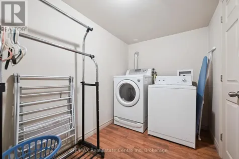 8 Harcourt Drive Guelph (dovercliffe Park/old University) ON N1G 1J6