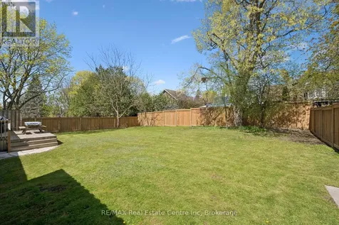 8 Harcourt Drive Guelph (dovercliffe Park/old University) ON N1G 1J6