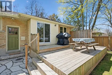 8 Harcourt Drive Guelph (dovercliffe Park/old University) ON N1G 1J6