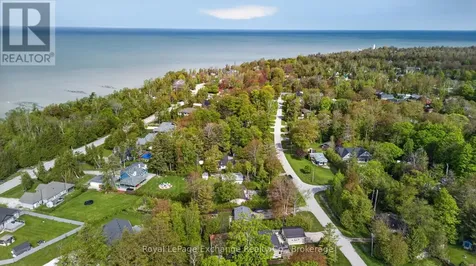 306 Ojibwa Trail Huron-kinloss ON N2Z 2X3