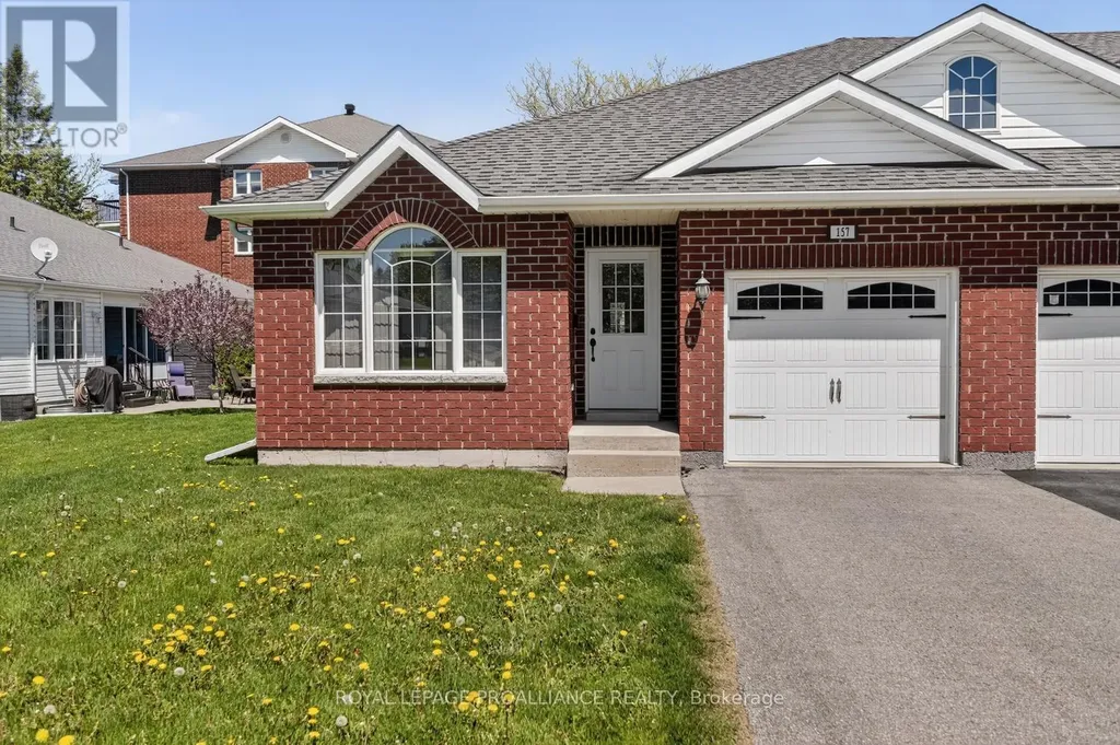 157 Steacy Gardens East Brockville ON K6V 0B5